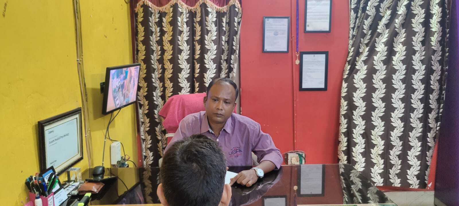 Dr. Avik bose